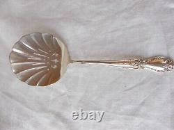 International Sterling Brocade TOMATO SERVER 7 3/4 Silver Silverware Flatware