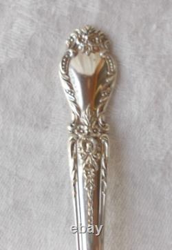 International Sterling Brocade TOMATO SERVER 7 3/4 Silver Silverware Flatware