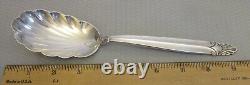 International sterling silver 1932 EMPRESS BERRY SPOON 9 fluted large bowl