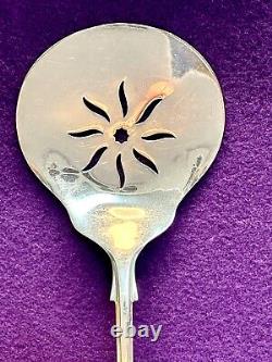 STERLING SILVER International 1810 TOMATO SERVER Flower Sun Design 8 Inches VTG