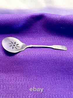 STERLING SILVER International 1810 TOMATO SERVER Flower Sun Design 8 Inches VTG